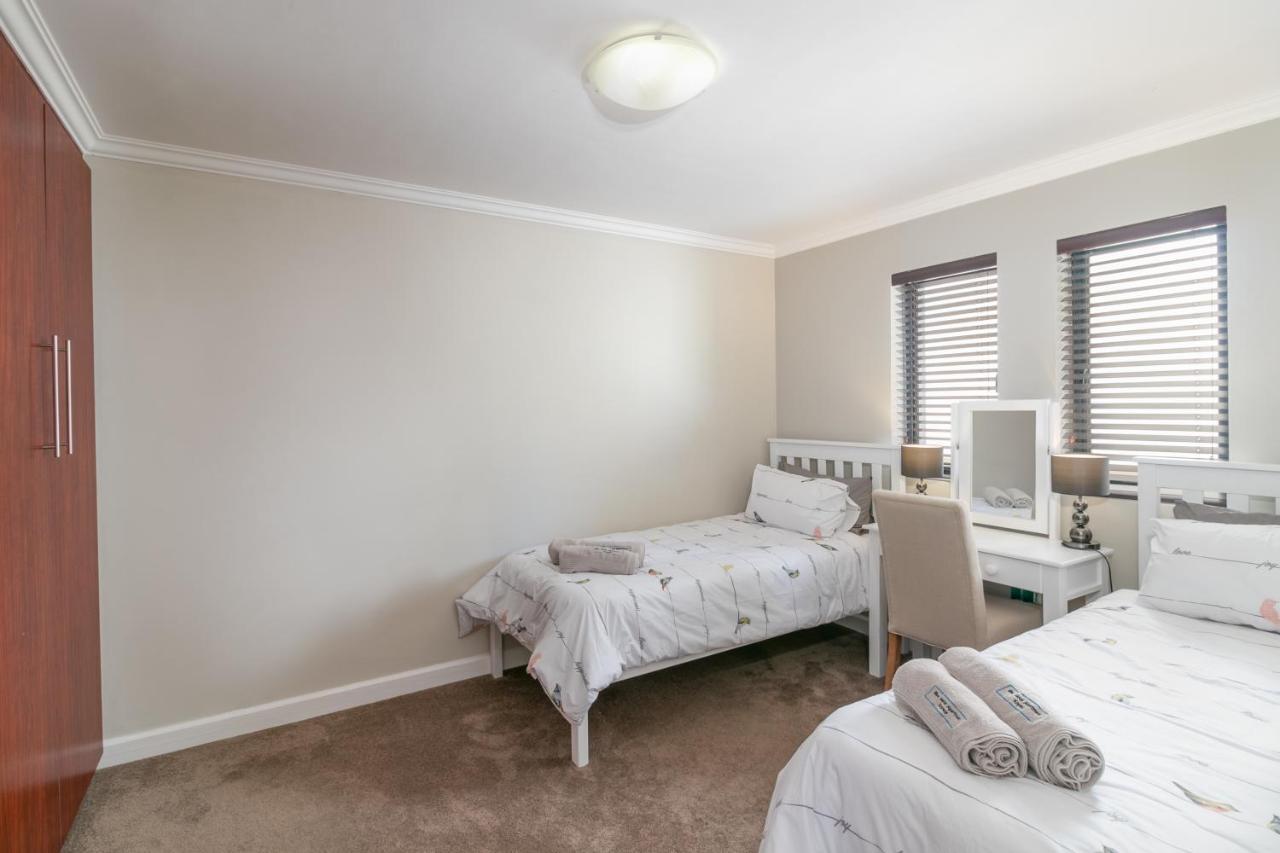 Blue Moon Apartments クニスナ エクステリア 写真